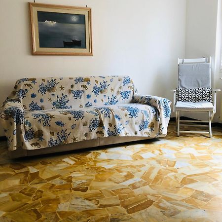 Appartamento Casa Emma 400 Mt Dal Mare Spotorno Esterno foto
