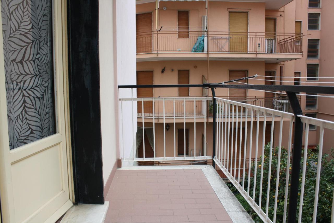Appartamento Casa Emma 400 Mt Dal Mare Spotorno Esterno foto