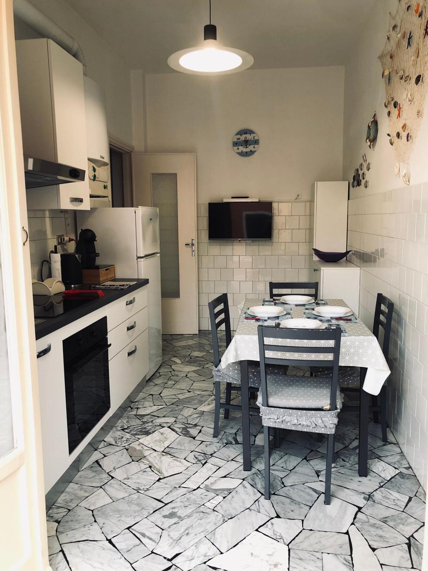Appartamento Casa Emma 400 Mt Dal Mare Spotorno Esterno foto